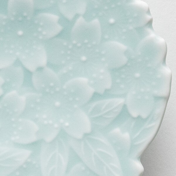 Image of Moist Seiji Sakura Pattern Plate 6.75" 3